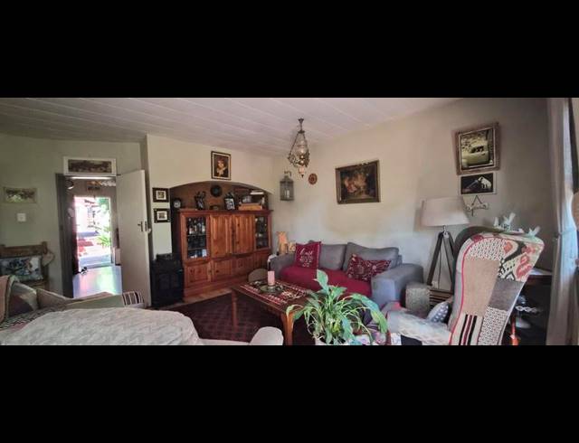 3 BEDROOM DUPLEX FOR SALE IN SILVERTON